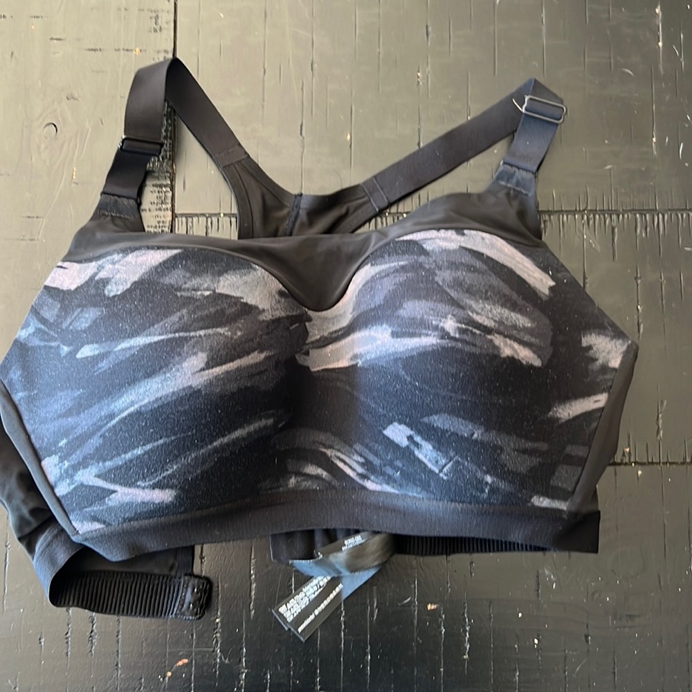 Victoria secret sports bra 34DD